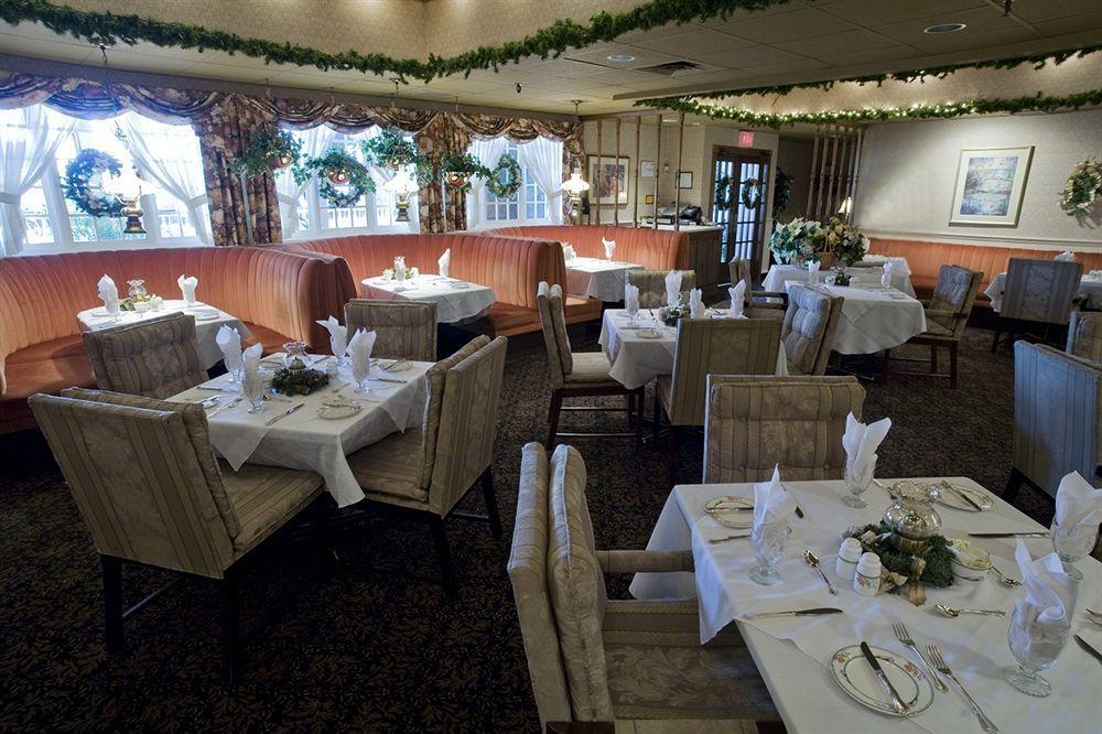 The Fredericton Inn Екстер'єр фото