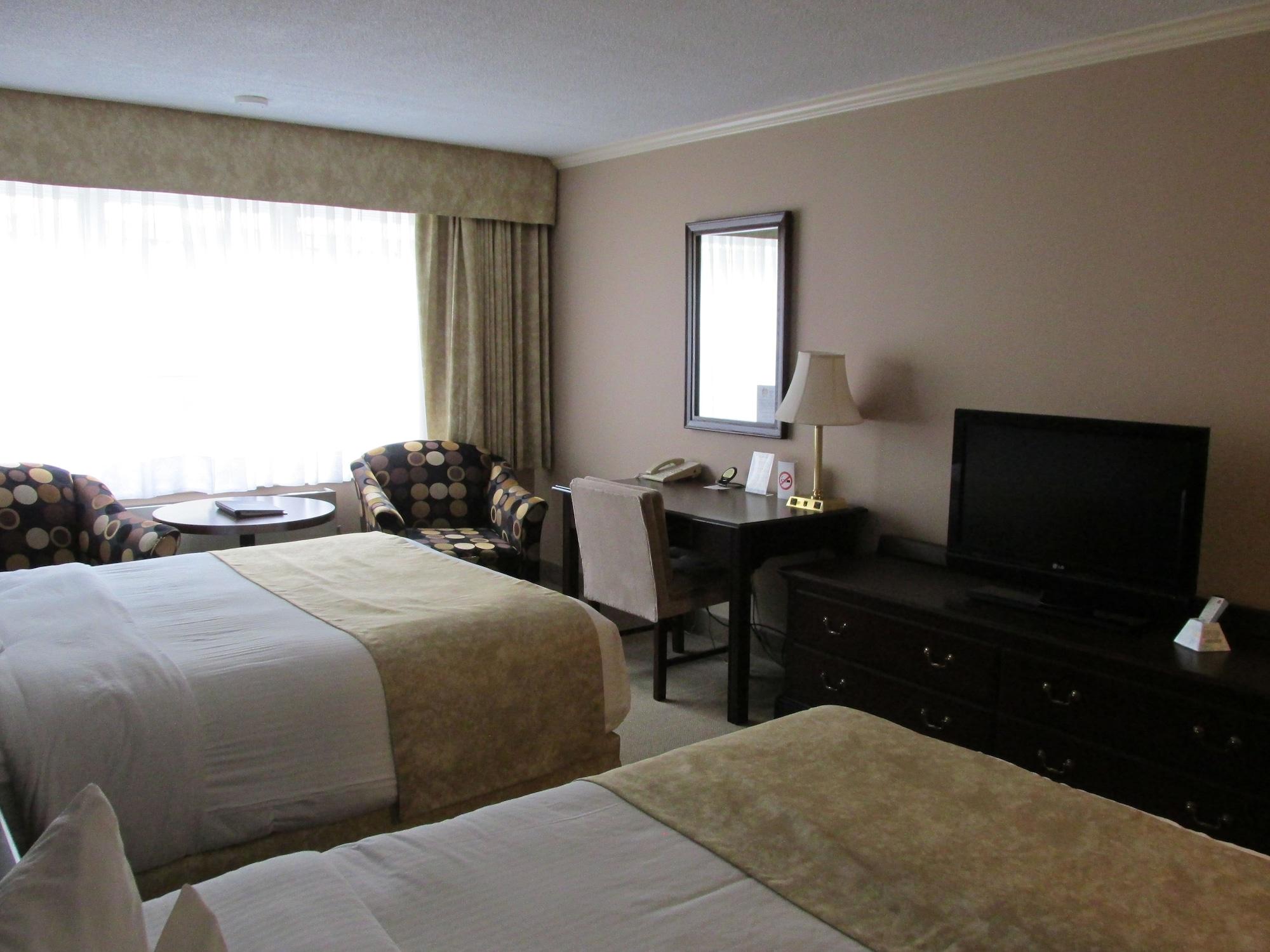 The Fredericton Inn Екстер'єр фото