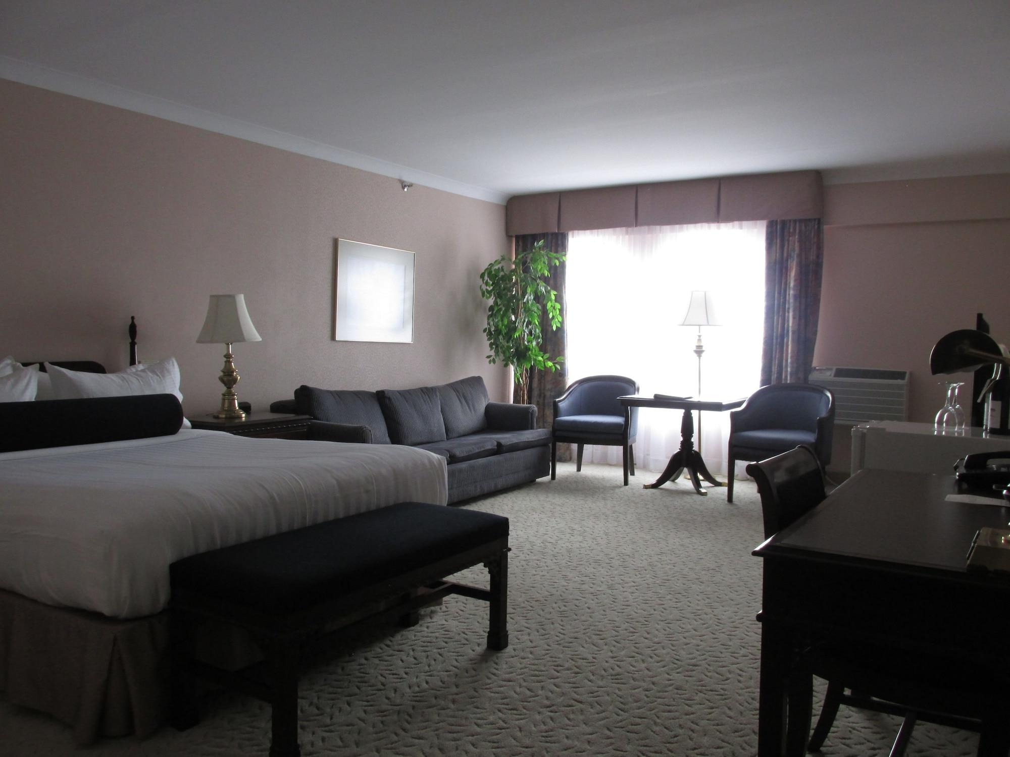 The Fredericton Inn Екстер'єр фото