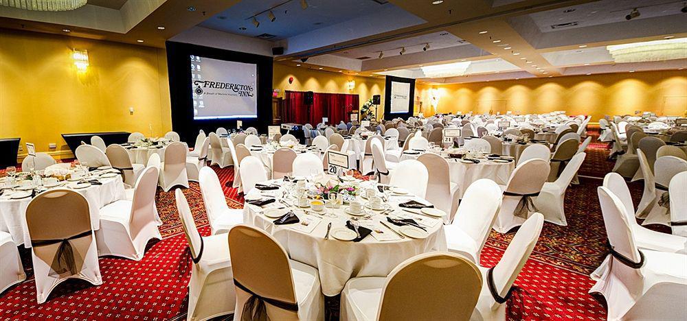 The Fredericton Inn Екстер'єр фото